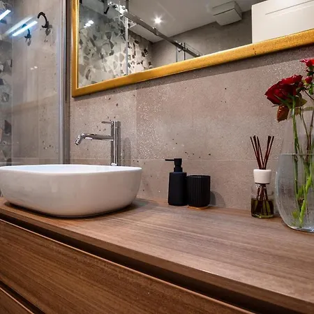 شقة 5 Min Citylife District Exclusive Flat ميلان